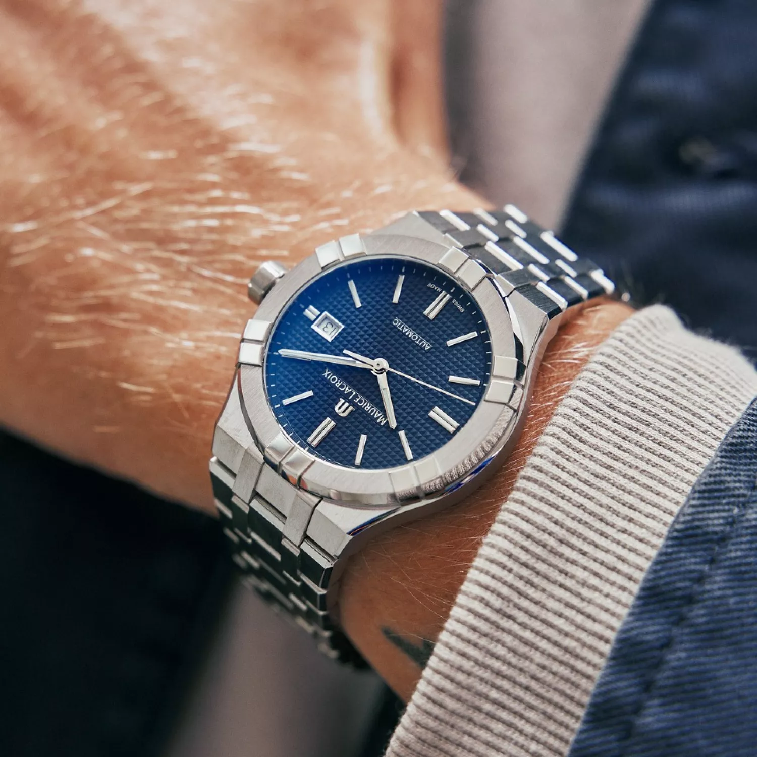Maurice Lacroix Aikon Automatic 39mm AI6007 SS002 430 1 Di