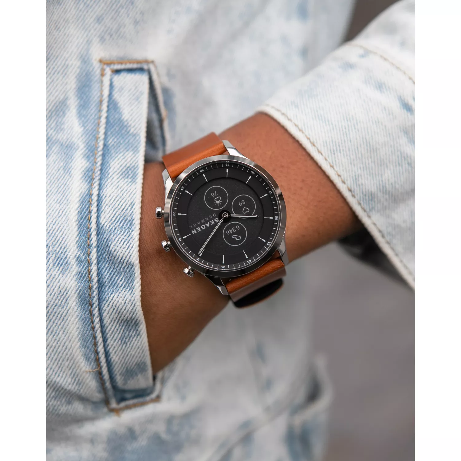 Skagen smartwatch dam top