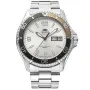 Orient Sports Mako III Diver Automatic RA-AA0821S ur med Champagne urskive og en urkasse på 42 mm i diameter og en Lænke i Sølv