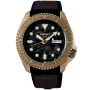 Seiko 5 Sports Automatic SRPE80K1 ur med Sort urskive og en urkasse på 43 mm i diameter og en Gummirem i Brun