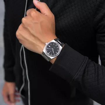 Tissot PRX T1374101105100 ur til Herre med Sort urskive på 40 mm i diameter og Lænke urrem i Stål