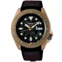 Seiko 5 Sports Automatic SRPE80K1 ur med Sort urskive og en urkasse på 43 mm i diameter og en Gummirem i Brun