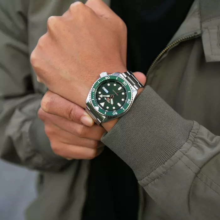 Seiko 5 Sports Automatic SRPD63K1 Ditur